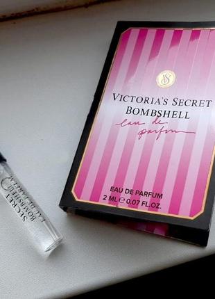 Victoria's secret bombshell✨оригинал миниатюра пробник mini vial spray 2 мл книжка