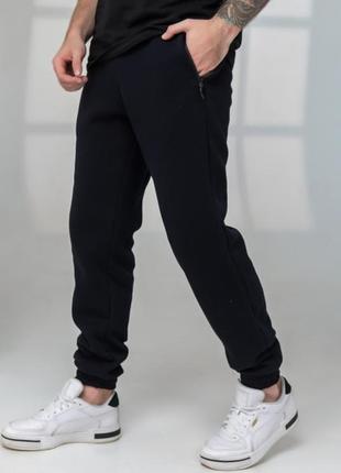 Темно-синие качественные спортивные штаны на флисе теплые зимние мужские большие размеры батал хаки черные серые графит на манжетах на резинке7 фото