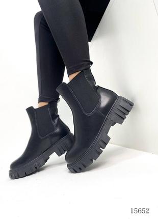 Жіночі зимові черевики челсі, чорні, натуральна шкіра10 фото