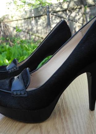 Черные меховые кожаные итальянские туфли, 37-38 размер, каблуке и платформе1 фото