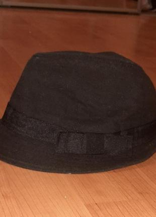 Черная шляпа с бантом на боку crash one