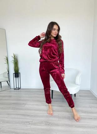 Бархатная (велюровая) женская пижама