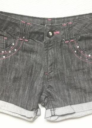 Классные джинсовые шорты с подкотами и стразами cherokee1 фото