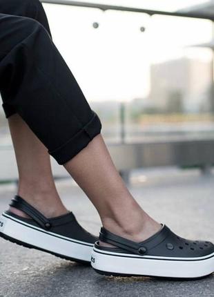 Кроксы на платформе crocs crocband platforma черные жіночі крокси чорні високі