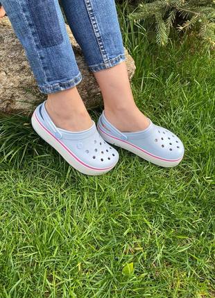 Кроксы на платформе crocs crocband platforma голубые жіночі крокси блактні високі