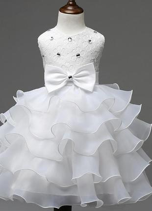 Платье для девочки нарядное с пышной юбкой новое с биркой в наличии.
