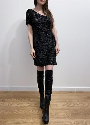 Сукня поаття в паєтки на плече на новий рік