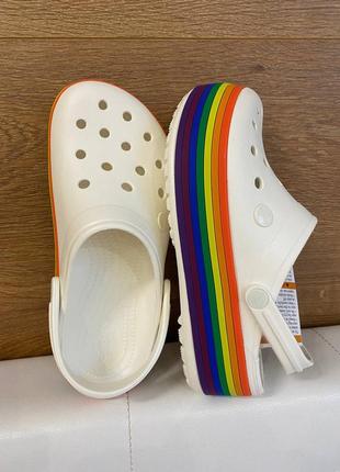 Крокси на платформі білі веселка crocband Shoes райдужні