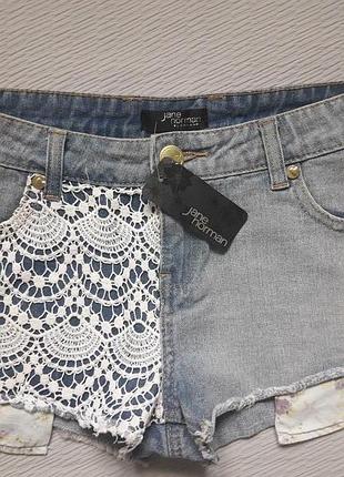 Крутые джинсовые шорты с кружевом потёртостями и карманами jane norman