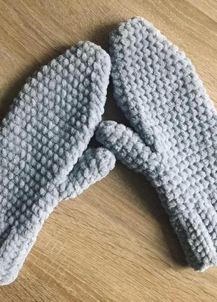 Велюрові рукавички (рукавиці) ручної роботи перлинно-сірого кольору1 фото