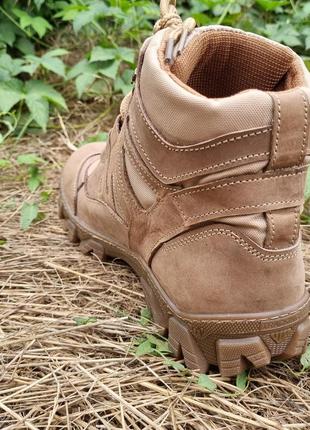 Ботинки тактические для активного отдыха и спорта из натуральной кожи на шнуровке бежевого цвета3 фото