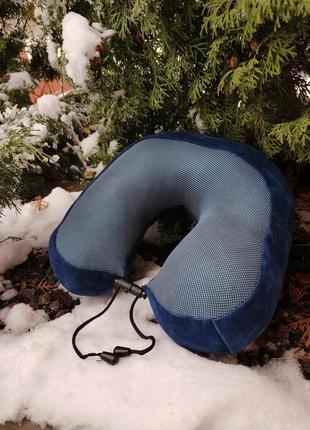 Дорожная подушка для отдыха под шею1 фото