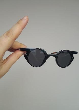 Стильні окуляри оригінальної форми4 фото