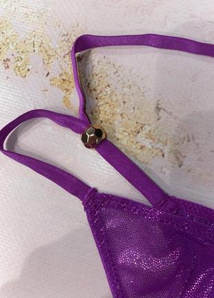 Блестящие фиолетовые трусики бразилиана двойная шлейка с металлическими деталями от savage fenty by rihanna в подарок на особый случай very sexy8 фото