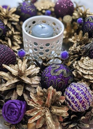 Різдвяний вінок фіолетовий золото, підсвічник, вінок із шишок