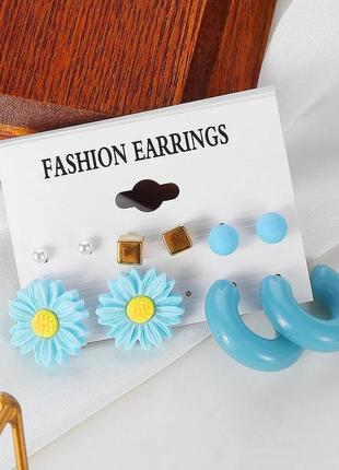 Набор сережек стильные модные трендовые серьги сережки гвоздики с цветком голубые кольца жемчужные золотисте изыскание сережки3 фото