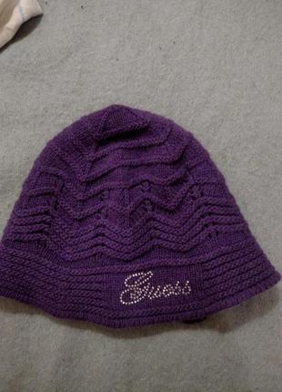 Шапка италия guess