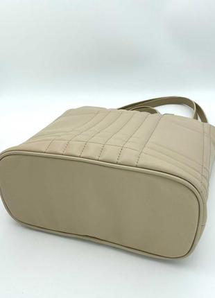 Бежевая вертикальная сумка корзина с длинными ручками модная стеганая женская сумочка шоппер3 фото