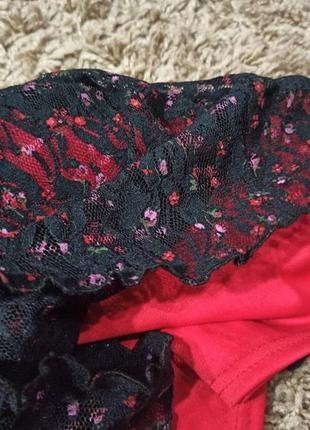 Стильна червоно-чорна коротка сукня6 фото