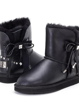 Натуральные женские угги ugg bow on the side (36,38,39,40)1 фото