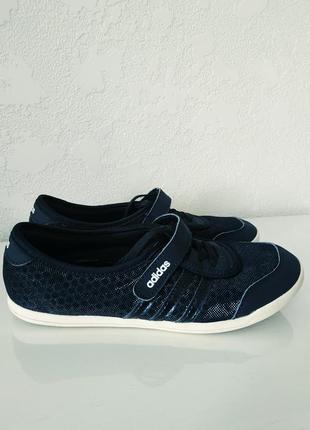 Жіночі кеди adidas в колаборації з neo label