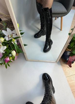 Стильні лакові ботфорти