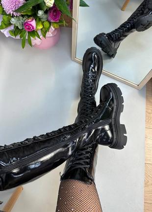 Стильні лакові ботфорти