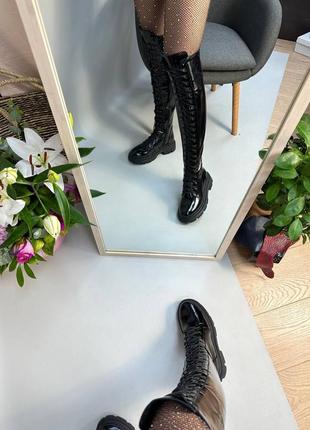 Стильні лакові ботфорти