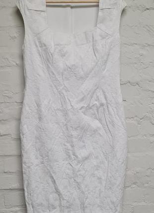 Коктейльне біле плаття