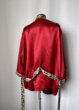 Красное атласное кимоно халат красный леопардовый накидка с поясом4 фото
