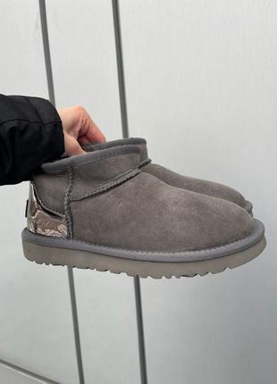 Ugg ultra mini short ii boots suede metallic grey короткі ультра міні уггі хутро короткие мини угги мех овчина ❄️