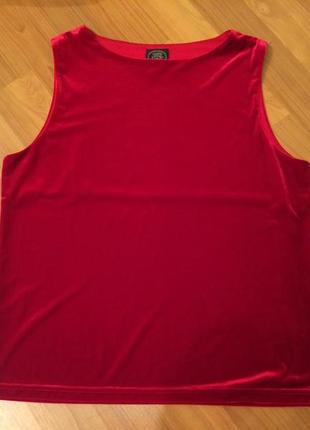 Майка ошатна