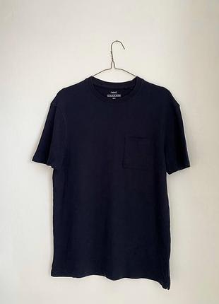 Синяя футболка next