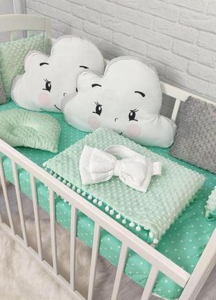 Комплект детского постельного белья c защитой, подушкой, одеялом и бантом, зеленый4 фото