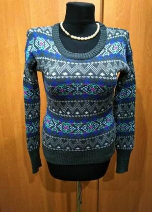 Джемпер 44-46 с цветным орнаментом