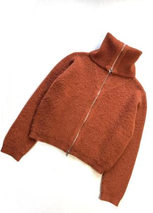 Очень теплая кофта на змейке.италия