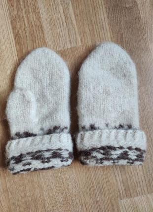 Теплые зимние вязаные шерстяные варежки