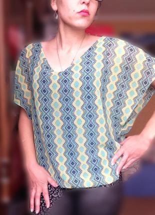 Блузка кажан красивий орнамент можливий обмін