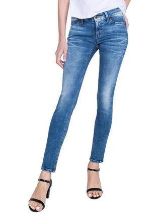 Синие джинсы скини. зауженые джинсы средняя посадка с-м gloria jeans