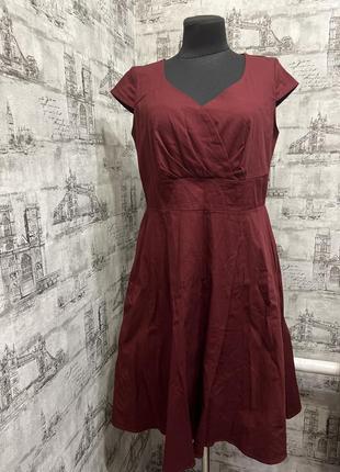 Червоне плаття при таліі1 фото
