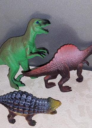 Фигурки динозавров,лол3 фото