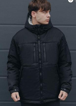Зимова куртка staff vran black
розмір xs