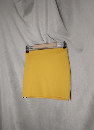 Яскрава міні-спідниця жовта з лампасами6 фото