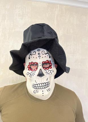 Карнавальна маска скелет з капелюхом1 фото