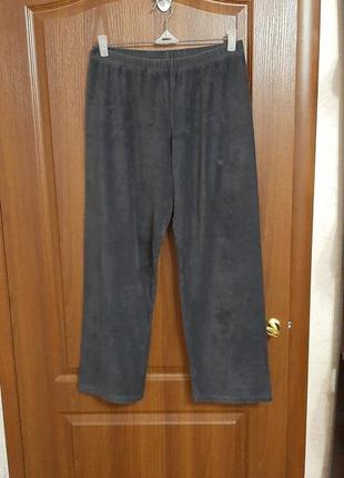 Пижамные теплые штанишки размера 46-48.