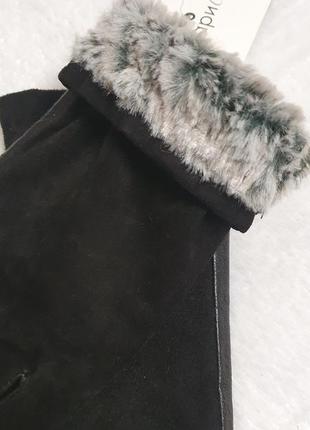Стильні рукавички з м'якої натуральної шкіри та натурального замшу з декоративним елементом "дгжути".4 фото