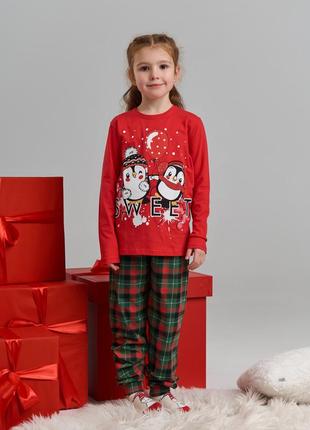 Комплект на дівчинку зі штанами в клітинку - новорічні пінгвіни - family look мама/донька