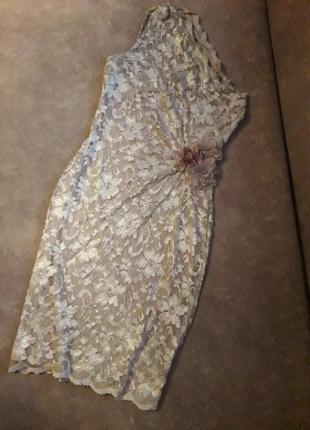 Гипюровое платье.
