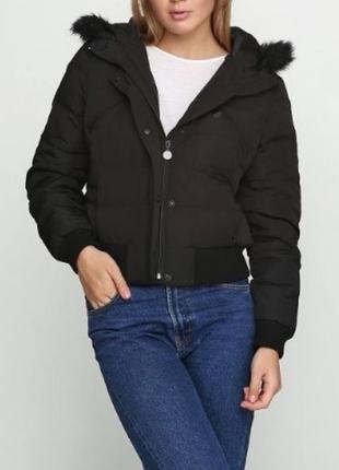 Чорна стильна матова куртка стьогана з капішоном tally weijl