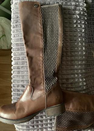 Красивые натуральные кожаные сапоги. rieker , 37 размер